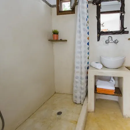 Gasthof Fantasy Adamantas (Milos)