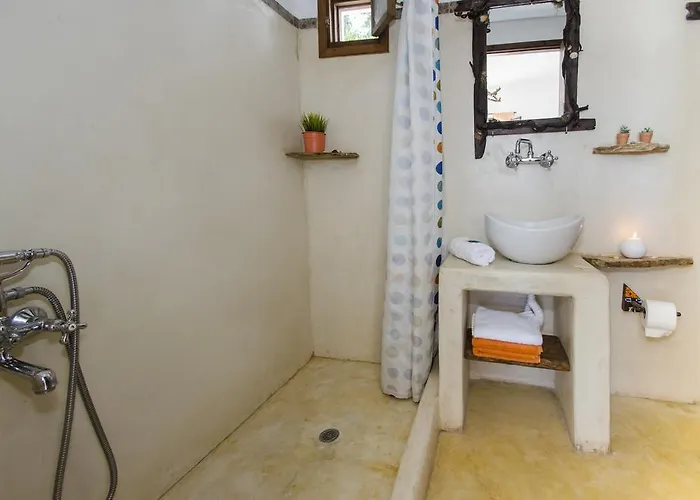 Pensión Fantasy Adamantas (Milos)